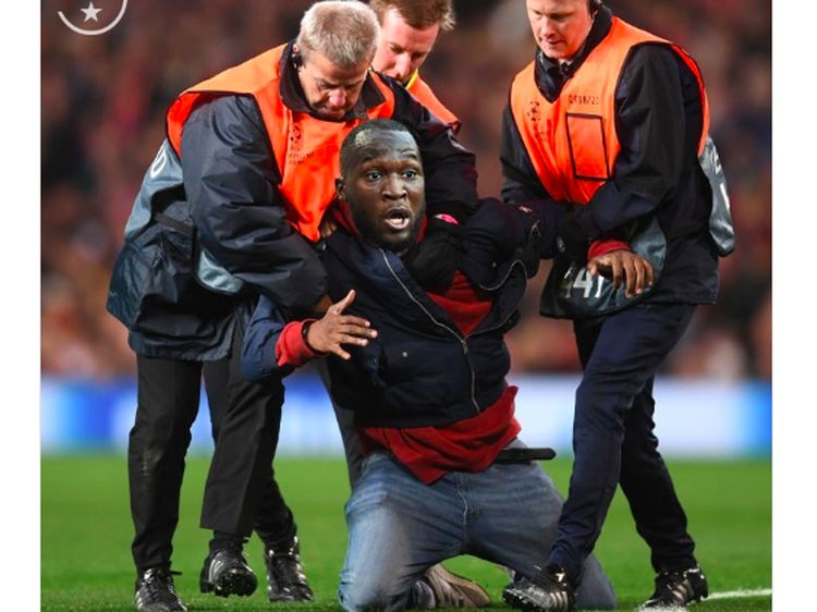 Meme Kejam Buat MU dan Lukaku Usai Ditekuk Juventus