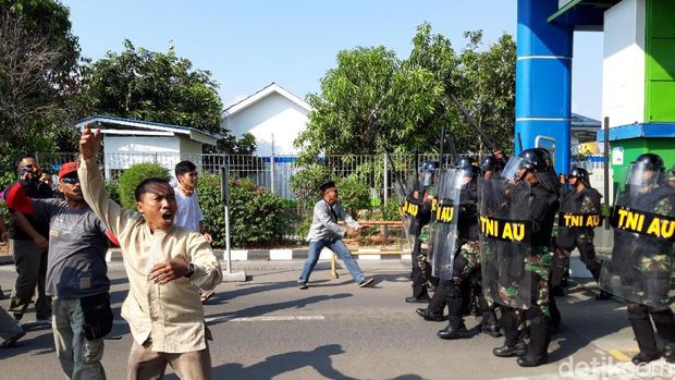 Simulasi di Bandara Adi Soemarmo, Boyolali.