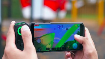 7. Xiaomi Black Shark Helo dengan nilai 300211. Foto: Xiaomi Today