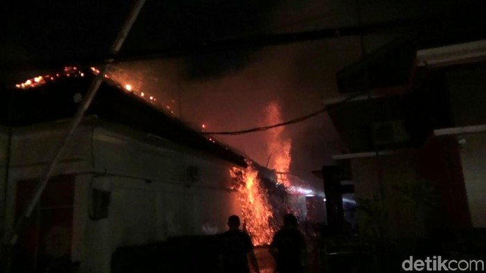 Hotel di Pasuruan Terbakar, Ruang Fitnes Ludes Dilalap Api