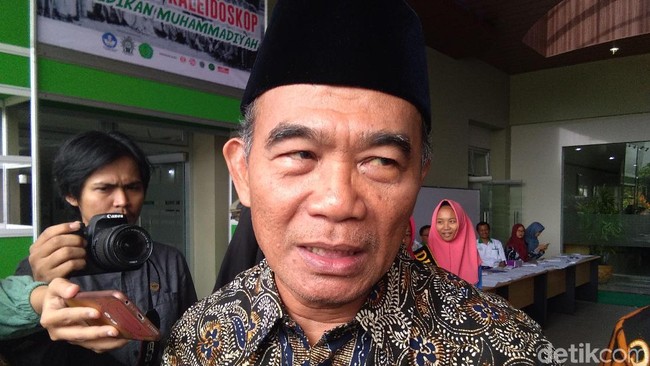 Biang Keladi Lulusan SMK Banyak yang Nganggur