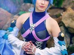 Aksi Enji Night, Cosplayer Hungaria yang Jelita