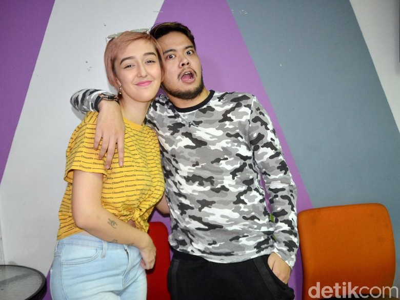 Pengakuan Membingungkan Reza SM*SH soal Pernikahan dengan Fabiola Pengakuan Membingungkan Reza SM*SH soal Pernikahan dengan Fabiola