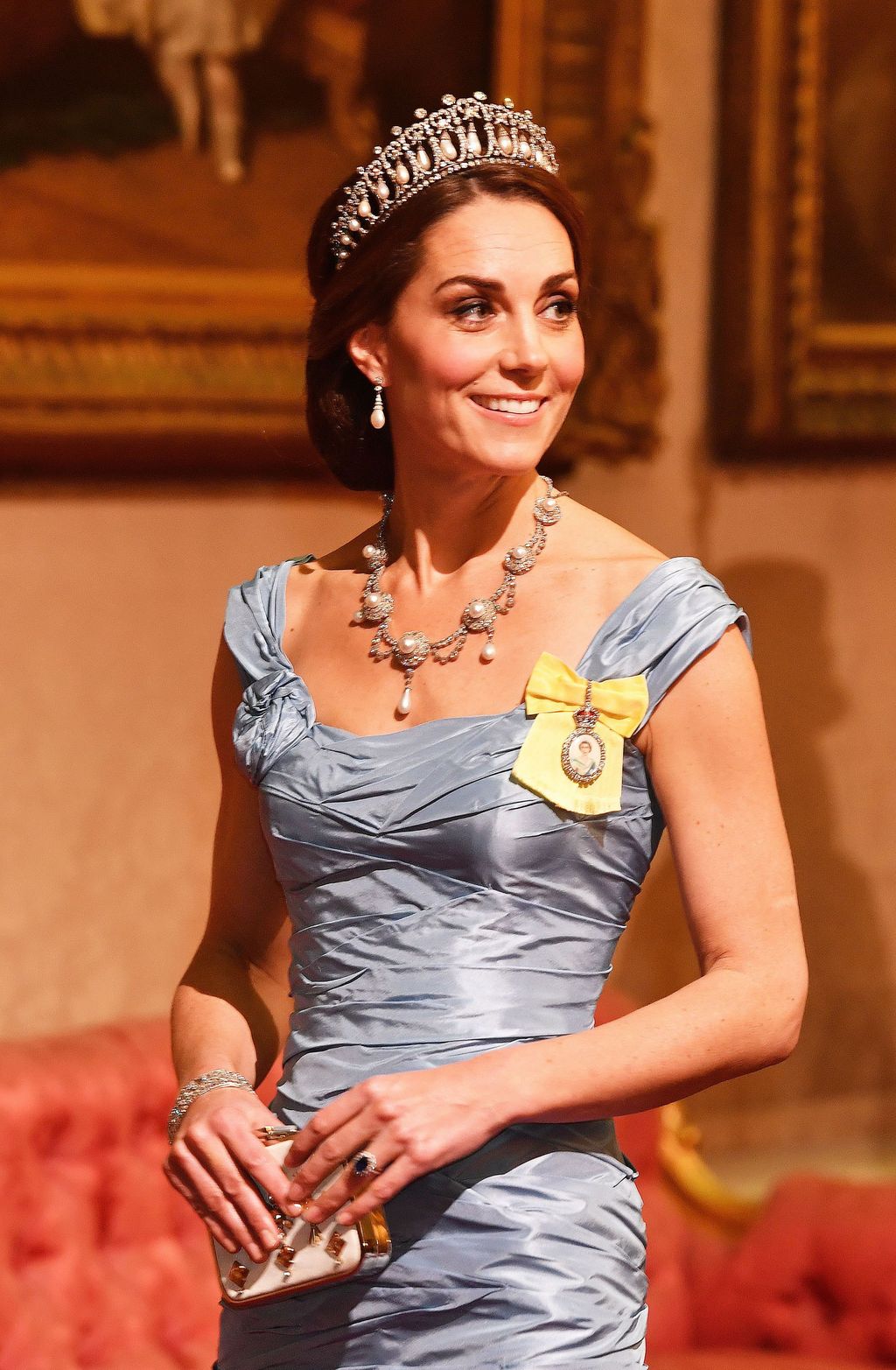 Kate Middleton LONDON, ENGLAND - OCTOBER 23: Catherine, Duchess of Cambridge walks with Rear Admiral Ludger Brummelaar during a State Banquet at Buckingham Palace on October 23, 2018 in London, United Kingdom. King Willem-Alexander of the Netherlands accompanied by Queen Maxima are staying at Buckingham Palace during their two day stay in the UK. The last State Visit from the Netherlands was by Queen Beatrix and Prince Claus in 1982. (Photo by John Stillwell - WPA Pool/Getty Images)