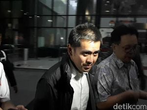 Anak Eddy Sindoro Bungkam Usai Diperiksa KPK sebagai Saksi Lucas
