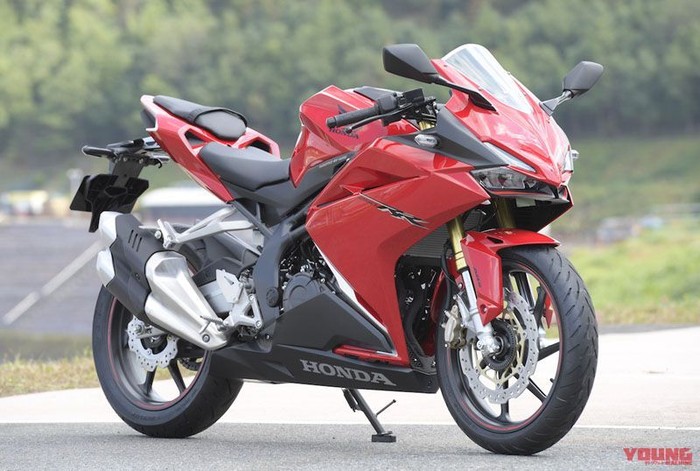 Saat Honda Cbr250rr Pakai Livery Balap Ala Hrc Saat Honda Cbr250rr Pakai Livery Balap Ala Hrc