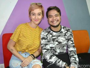 Putuskan Cerai, Reza SMASH dan Istri Masih Romantis di Momen Lebaran