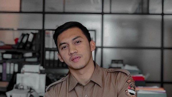 Foto PNS Ganteng Multitalenta yang Populer di Medsos, Bikin Klepek-klepek