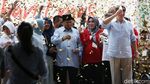 Momen Prabowo Minum Susu di Deklarasi Gerakan Emas