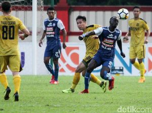 Simon Kecewa Bhayangkara Diimbangi Arema di Kandang