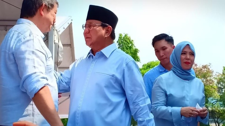 Fadli Ungkap Adik Prabowo Bantu Jokowi Puluhan Miliar Rupiah di Pilgub DKI Fadli Ungkap Adik Prabowo Bantu Jokowi Puluhan Miliar Rupiah di Pilgub DKI