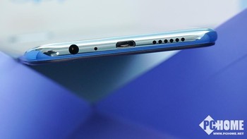 Dibekali baterai 3.500 mAh dan fitur VOOC Charge. Foto: Sina Mobile