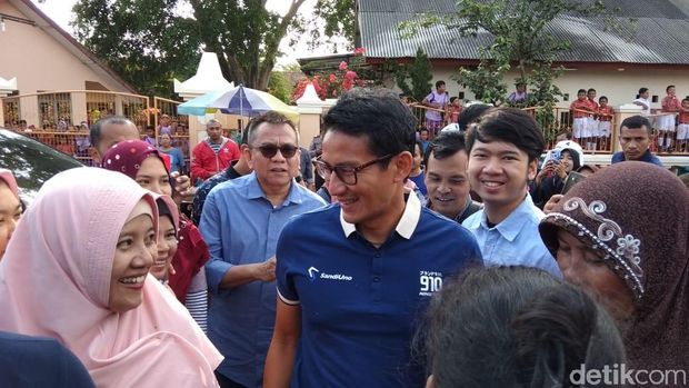 Sandiaga Uno di Pasar Projosari, Bawen. 