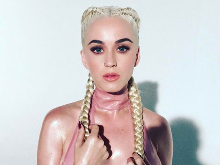 Katy Perry Ulang Tahun, Yuk Lihat Foto-foto Populernya