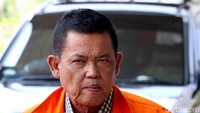 Untuk proyek itu, Setiyono mendapatkan jatah 10 persen dari nilai kontrak sebesar Rp 2.210.266.000. Selain itu, ada permintaan 1 persen untuk pokja sebagai tanda jadi.