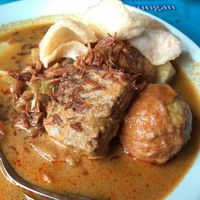 Yuk, Sarapan Ketupat Sayur Enak di 5 Tempat Ini!