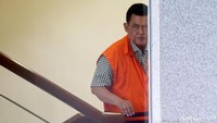 Atas perbuatannya, Setiyono disangkakan melanggar Pasal 12 huruf a atau Pasal 12 huruf b atau Pasal 11 Undang-Undang Pemberantasan Tindak Pidana Korupsi juncto Pasal 55 ayat 1 ke-1 KUHP.