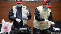 Total uang yang diamankan senilai Rp 385 juta.