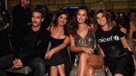 Saat Irina Shayk Pamer Kaki Jenjangnya