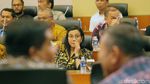 Tampil Berbatik, Sri Mulyani Turun Tangan Bahas Dana Desa di DPR