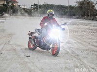 Seberapa Nyaman KTM Duke Dijadikan Motor Harian?