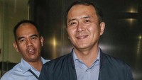 KPK memanggil mantan Presiden Direktur Lippo Cikarang Toto Bartholomeus terkait kasus dugaan suap perizinan Meikarta.