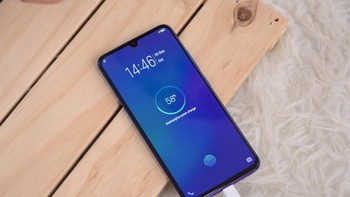 Vivo V11 punya screen to body mencapai 91,27%. Foto: Vivo V11 Pro