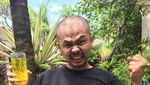8 Momen Seru Wendi Cagur Saat Nongkrong Plus Ngemil Bareng Temannya