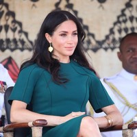 Meghan Markle kembali bikin heboh pada Februari 2019 setelah ketahuan menggelar baby shower. Acara tersebut dinilai melanggar tradisi kerajaan Inggris, lantaran tidak ada anggota kerajaan Inggris yang menggelar baby shower. Semakin menjadi skandal setelah ada kabar yang menyebut biaya baby shower yang digelar di New York itu menghabiskan biaya sampai Rp 2,7 miliar.  Foto: Getty Images
