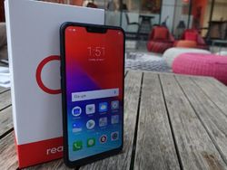 Unboxing Realme C1, Ponsel Notch Sejutaan