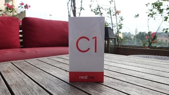 Kotak packaging Realme C1 yang akan mulai dijual perdana di Lazada pada tanggal 30 Oktober ini. Foto: detikINET/Josina