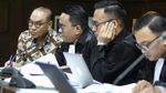 Ekspresi Dirut PLN Saat Bersaksi di Sidang Korupsi PLTU Riau-1