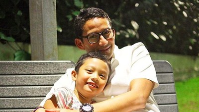 Potret Cute Sulaiman, Jagoan Kecil Kesayangan Ayah Sandiaga Uno