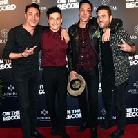 Rami Malek ternyata punya saudara kembar bernama Sami Malek (pojok kanan). Sami, yang usianya empat menit lebih muda dari Rami, berprofesi sebagai dokter. (Foto: Getty Images)