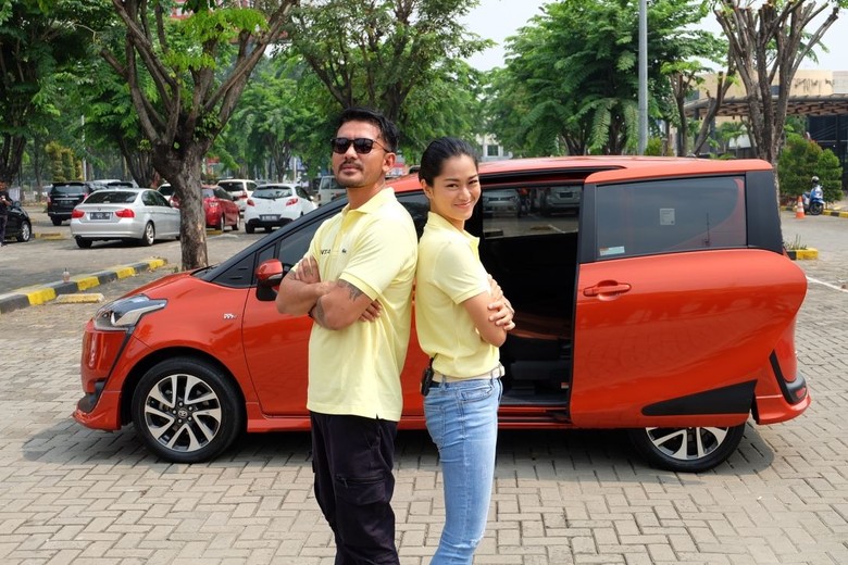 3 Tantangan dari Rio Dewanto untuk Kevin Hendrawan di Bali 3 Tantangan dari Rio Dewanto untuk Kevin Hendrawan di Bali