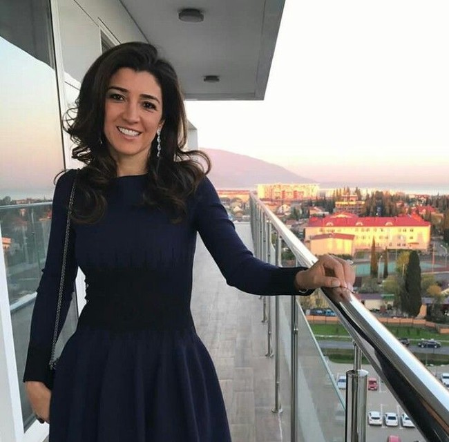 Sumber mengungkap bahwa Fabiana menemukan kenyamanan dengan Bernie. Setelah pernikahan sebelumnya yang kandas, Fabiana menemukan cinta baru dengan pria yang usianya jauh lebih tua. Foto: Dok. Instagram (@fabianaecclestone)