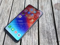 Unboxing Realme C1, Ponsel Notch Sejutaan