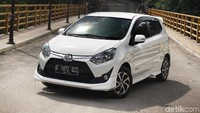 Selanjutnya adalah Toyota Agya yang harga jualnya berkisar di antara Rp 149 jutaan untuk Toyota Agya 1.2 G M/T STD hingga Rp 170 jutaan untuk Toyota Agya 1.2 G A/T GR Sport. Toyota.