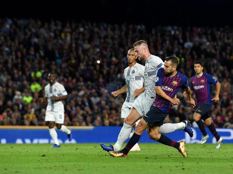 Pemain-Pemain Top yang Memperkuat Inter Milan dan Barcelona