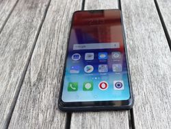 Unboxing Realme C1, Ponsel Notch Sejutaan