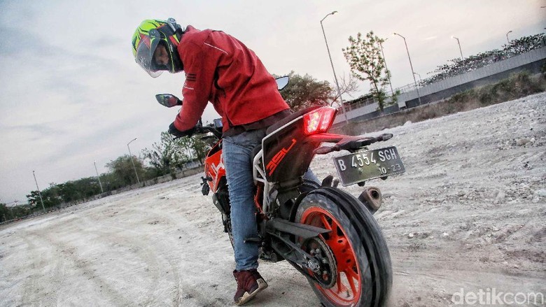 Touring Road Warriors menuju Surabaya Foto: Pradita Utama Touring Road Warriors menuju Surabaya Foto: Pradita Utama