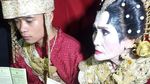 Momen Pernikahan Pria Lajang 25 Tahun dan Wanita 65 Tahun di Sulsel