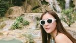 Aom Sushar, Artis Cantik Thailand yang Suka Jalan-jalan