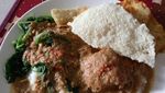 Enak Banget! Sarapan Nasi Sambal Tumpang yang Pedas Mlekoh