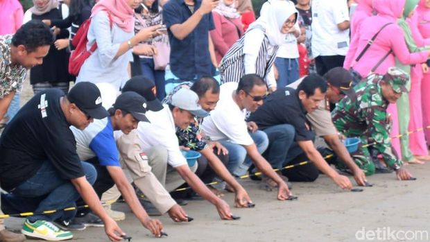 Kades di Blitar Ini Inspirasi Ratusan Pemuda Desa Jadi Pengusaha