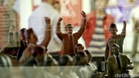 Pemuda memiliki peran penting dalam perjuangan merebut kemerdekaan Indonesia. Para pemuda mengesampingkan semua atribut adat untuk bisa bersatu atas nama Indonesia. Atas dasar hal itu, lahirlah Sumpah Pemuda. Pradita Utama/detikcom