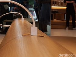 Mengintip Megahnya Toko Oppo di Shenzhen
