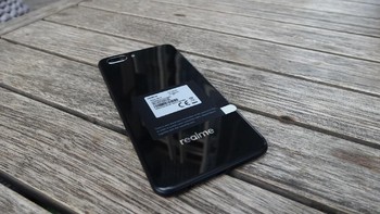 Kemudian Realme C1 diberikan kapasitas baterai besar dengan 4.320 mAh yang diklaim bisa bertahan belasan jam. Foto: detikINET/Josina