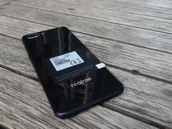 Unboxing Realme C1, Ponsel Notch Sejutaan