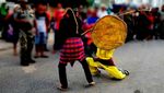 Potret Atraksi Budaya Suku Mbojo di Bima yang Fotogenik